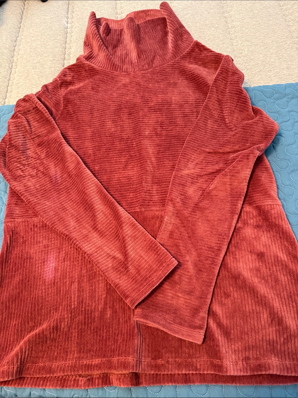 Carve design Cozy Ribbed Velvet Mock neck -  Red/mauve